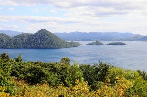 Noboribetsu Jigokudani Valley, Lake Toya & Usuzan Ropeway Autumn Tour (Lunch Included)